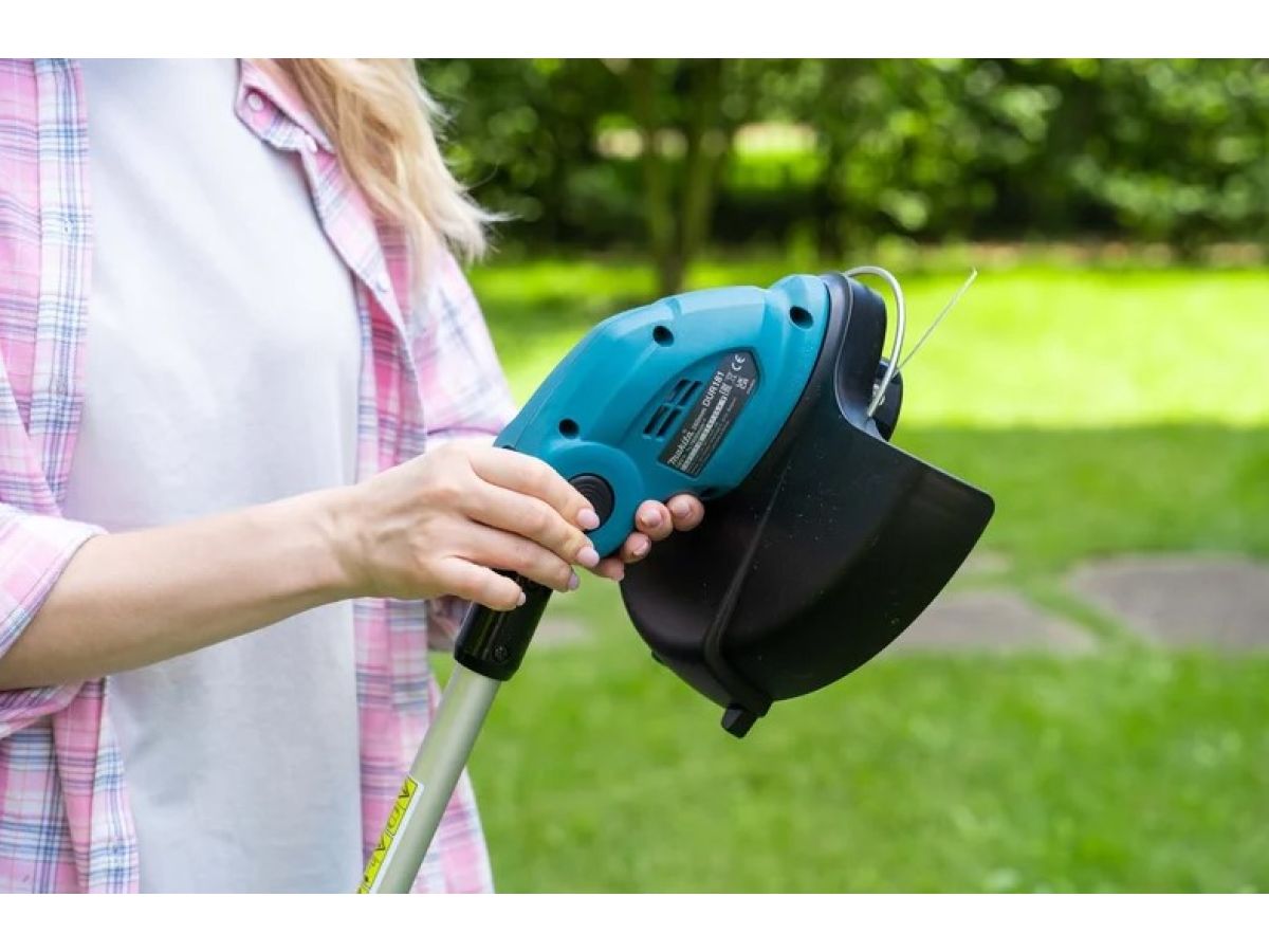 Триммер аккумуляторный MAKITA LXT DUR181SY в коробке